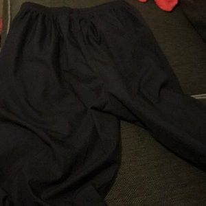 Water resistant pants